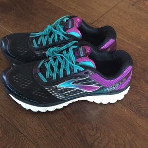 Brooks Ghost Running Sneakers
